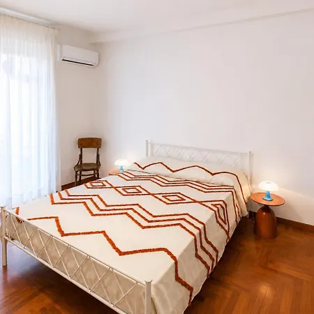 S Bed *